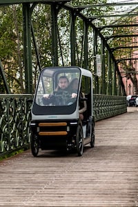 Pedal-Assist Electric Quadricycles Image 4