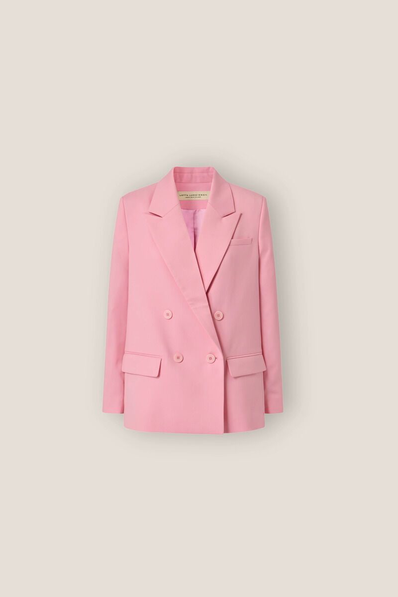 Biodegradable Womenswear Blazers Article Thubnail