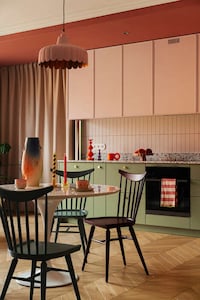 Contemporary Artful Bright Apartments