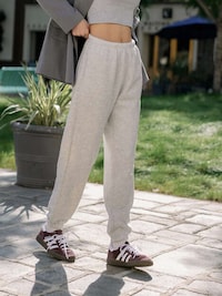 Luxurious Everyday Wear Image 6