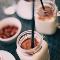 Flavorful Plant-Based Protein Powders Image 5