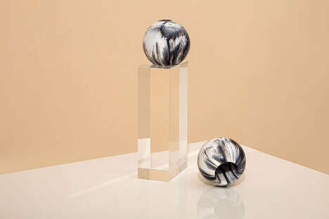 Sustainable Marble-Effect Packaging
