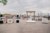 Pop-Up Sensory Showers