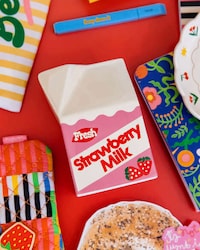 Playful Packaging-Inspired Vases Image 3