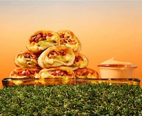 Burger-Flavored Pizza Bites Image 1