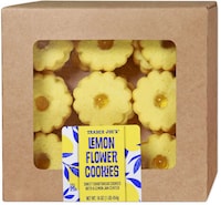 Flower-Shaped Lemon Cookies Image 1