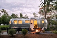 Elevated Outdoor Lodging Experiences Image 1