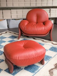 Wrinkled Plush Collaborative Chairs Image 3