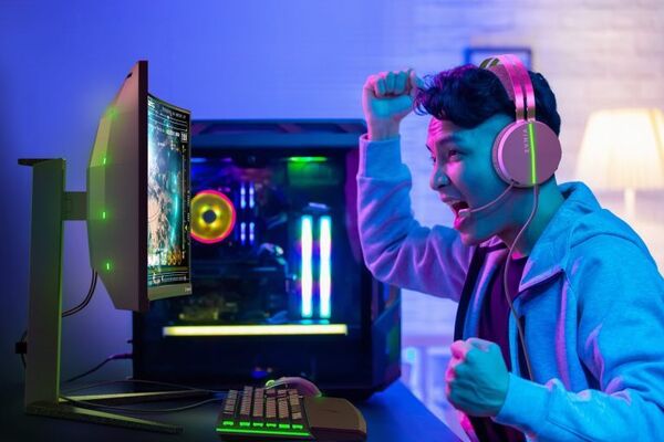 Curved Ultrawide Gaming Monitors