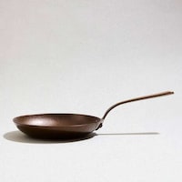Compact Farmhouse Skillets Image 2