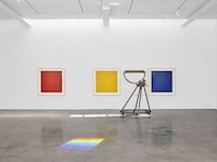 Blurry Abstract Photography Exhibits Image 1