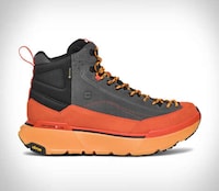 Durable Hyper-Lightweight Footwear Image 4