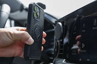 Wireless Charging Auto Mounts Image 2