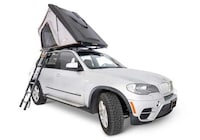 Ventilated Clamshell Rooftop Tents Image 5