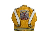 NFC Chip-Embedded Vintage Clothing Image 4