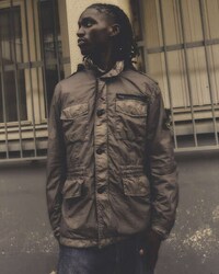 NFC Chip-Embedded Vintage Clothing Image 6