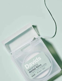 Expanding Dental Flosses Image 3
