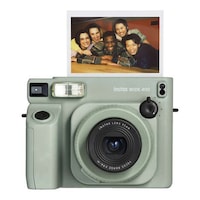 Wide-Angle Instant Cameras Image 3