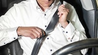 Compact Vehicle Escape Tools Image 3