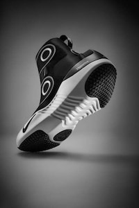 Recovery-Enhancing Sport Boots Image 3