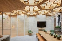 Hybrid London Townhouse Office Image 1