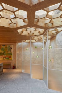 Hybrid London Townhouse Office Image 4