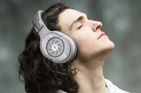 Interactive Illumination Headphones Image 3
