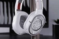 Interactive Illumination Headphones Image 4