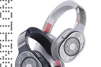 Interactive Illumination Headphones Image 6