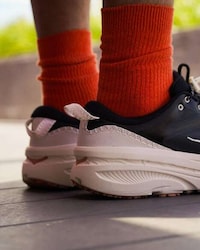 Beefy Cushioned Running Shoes Image 1