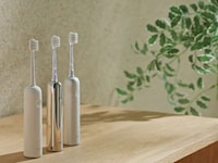 Premium Oscillating Toothbrushes Image 3