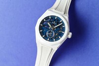 Luxury Monochromatic Timepieces Image 1