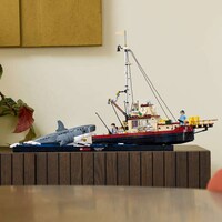 Shark Film-Inspired Puzzle Sets Image 3