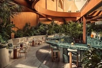 Serene Luxurious Hotel Spas Image 2