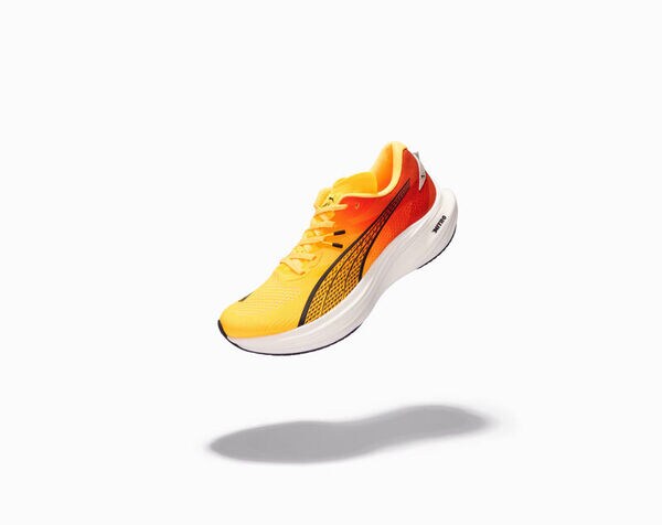 Vibrantly Dynamic Running Shoes Image 2