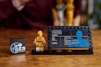 Droid-Inspired Building Block Models Image 6