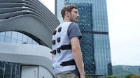 Semiconductor-Powered Cooling Vests Image 1