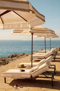 Luxurious Pool Clubs Image 2