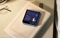 Flipping High-Power Smartphones Image 1