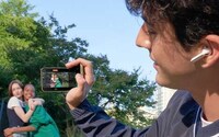 Flipping High-Power Smartphones Image 2