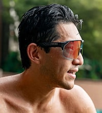 Connected Adjustable Tint Sunglasses Image 3