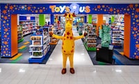 Play-Inspired Global Holiday Campaigns Image 2