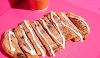 Hand-Stretched Pizzeria Treats Image 1