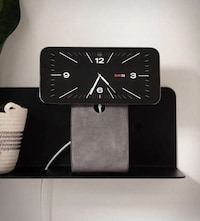 Cement-Made Smartphone Stands Image 3