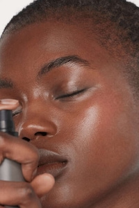 Functional Minimalist-Friendly Skincare Image 3