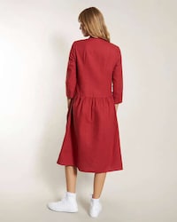 Understated Linen Apparel Image 3