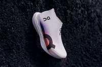 Sustainable Single-Piece Sneakers Image 1
