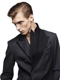 Classic Noir Fashion Image 4
