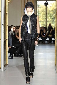 Futuristic Folk Fashion Image 2