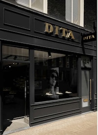 Modern Eyewear Flagship Stores Image 3